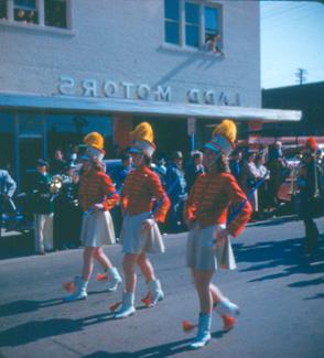 Students participate in Northwest Homecoming Parade in 1952.